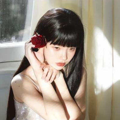 刚退役就和逃婚大小姐同居